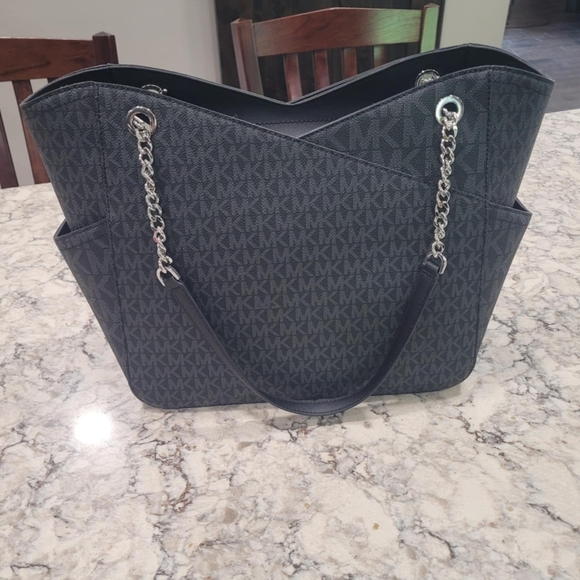 Michael Kors Black Tote with Signature Monogram NEW - Picture 1 of 7
